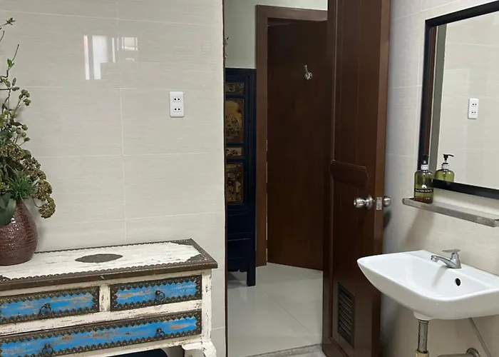 The Partridge 2* Cebu